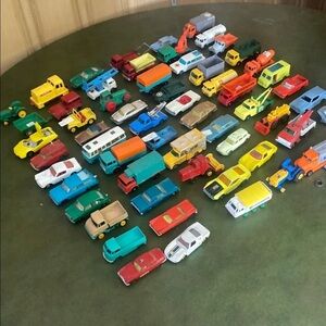 58 matchbox cars 60-70s mostly made in England others vintage condition